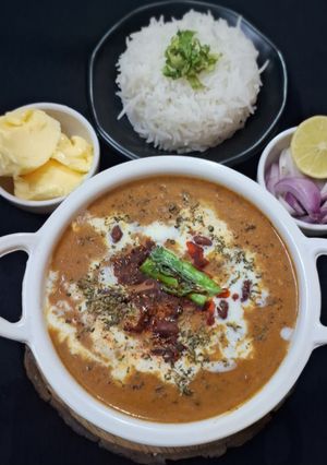 A picture of Restaurant Style Dal Makhani.