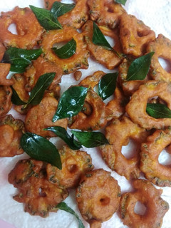 பாகற்காய் சில்லி (Paakarkaai chilli recipe in tamil) செய்முறை முக்கிய புகைப்படம்