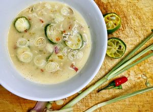 Hình của món Muối ớt sả tắc chấm hải sản.