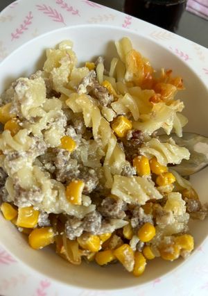 Tejszínes - darált húsos -kukoricás tészta recept fotója