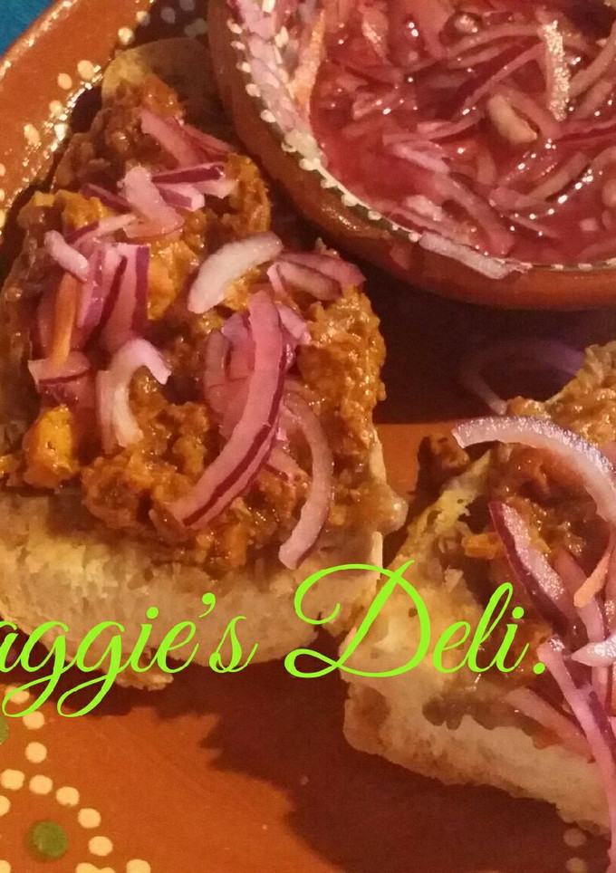 Una foto de Cochinita Pibil en olla express