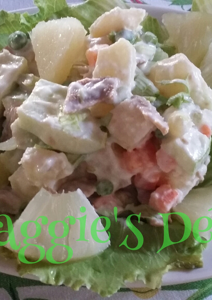 Una foto de Ensalada de pollo (soya)
