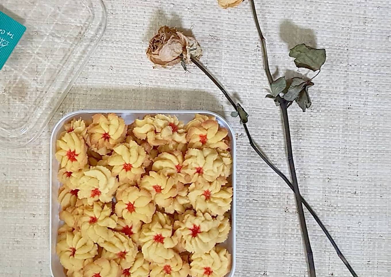 Kue Semprit Dahlia NCC