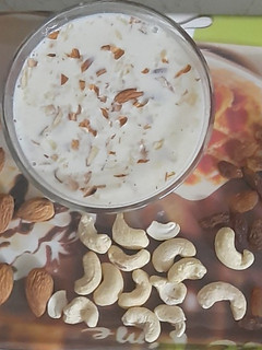 चावल की स्वादिष्ट खीर(Chawal ki swadisht kheer recipe in Hindi) रेसिपी मुख्य फोटो