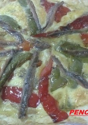 Una foto de Quiche de pimientos asados con anchoas