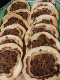 Una foto de Empanadas arabes abiertas
