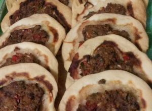 Una foto de Empanadas arabes abiertas