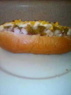 Una foto de Hot dog de vegetales con 2 quesos