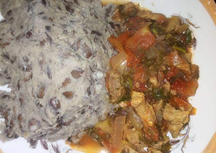 Black beans mokimo with beef stew