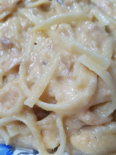 Una foto de Tallarines con 3 Quesos y Atún! 🍝🧀🍴
