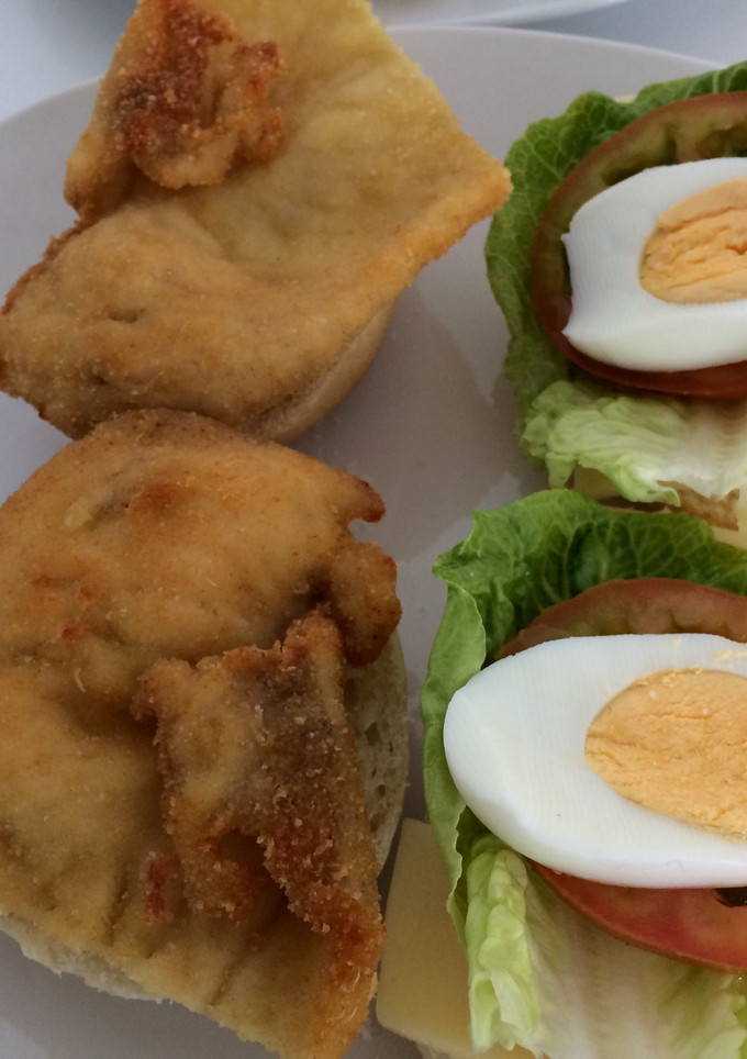 Una foto de Sándwiches de milanesa de pollo