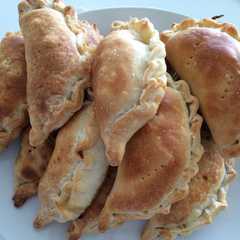 Una foto de Empanadas de pollo al horno