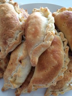 Una foto de Empanadas de pollo al horno