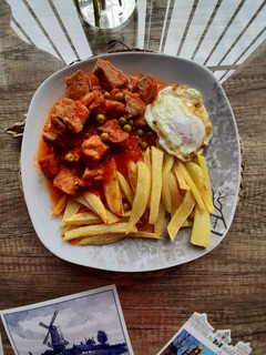 Una foto de Magra con tomate. Magro con tomate, carne en tomate👌🥰
