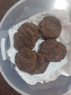 Una foto de Galletas de Avena y Cacao Amargo fácil y saludable