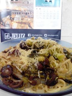 Una foto de FIDEOS CON BROCOLI