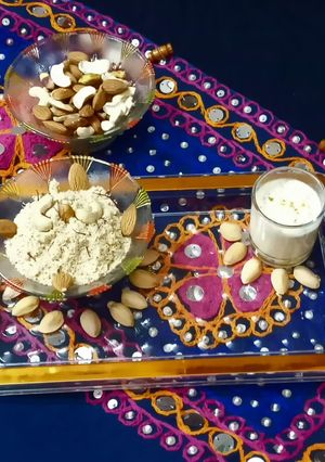 મિલ્ક મસાલા (Milk Masala Recipe In Gujarati) રેસીપી મુખ્ય ફોટો
