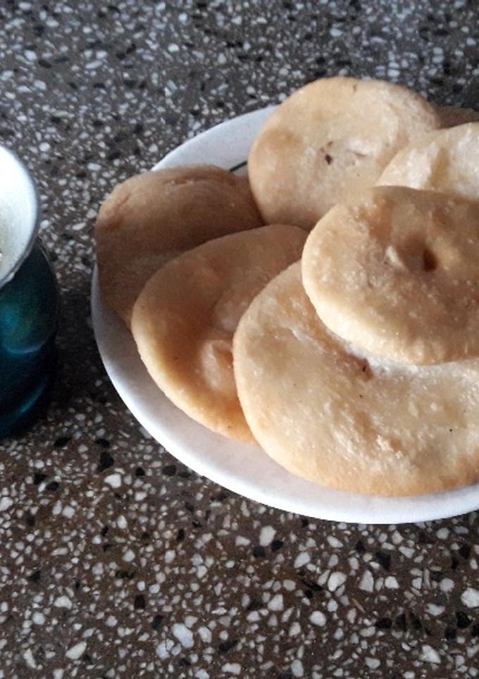 Una foto de Torta frita y empanaditas de dulce
