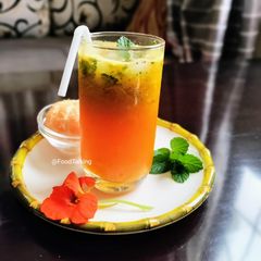 A picture of Orange Mint Mojito.