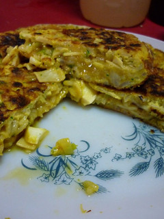 Una foto de Tortilla de tallarines y arroz