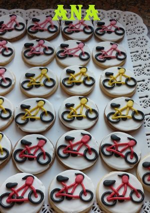 Una foto de Masitas decoradas con bicicletas