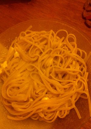 Una foto de Fideos con manteca