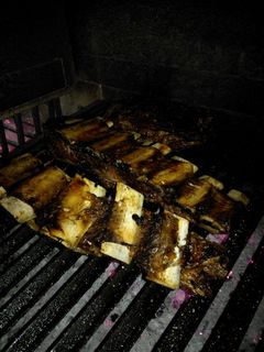 Una foto de Asado a la parrilla de vaca con adobado salvaje