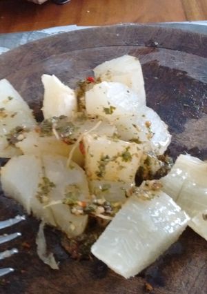 Una foto de Mandioca al oleo con chimichurri