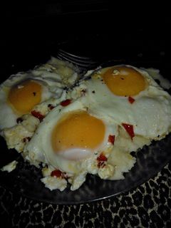 Una foto de Puré con fritos picantes