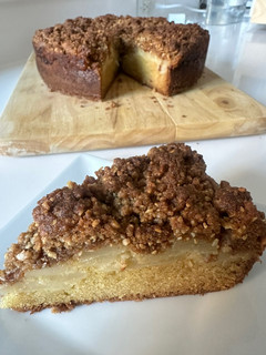 A picture of Pear Crumb Cake.