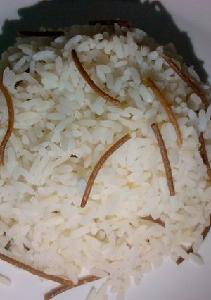 A picture of Dafaffiyar shinkafa da taliya.