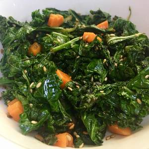 Kale Salteado con ajo y sésamo #lacocinadegiri #kale #saludable
