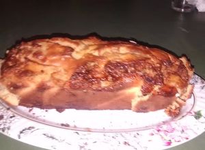Una foto de Budín de manzanas y azúcar rubia