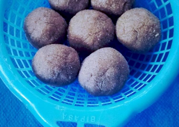 Pearl millet energy laddu