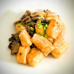 A picture of Gnocchi with Porcini Mushrooms.