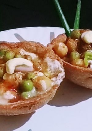 बाजरा आटा की कटोरी चाट (Bajra atta ki katori chaat recipe in hindi) रेसिपी मुख्य फोटो