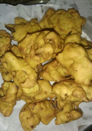 A picture of Potato onion  pakora.