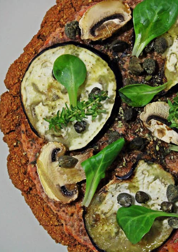 Una foto de Pizza saludable con base de quinoa