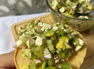 Una foto de Ceviche de queso panela