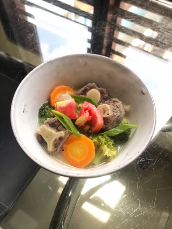 Langkah Gampang Menyiapkan Resep Sop Buntut Sapi yang Lezat Sekali