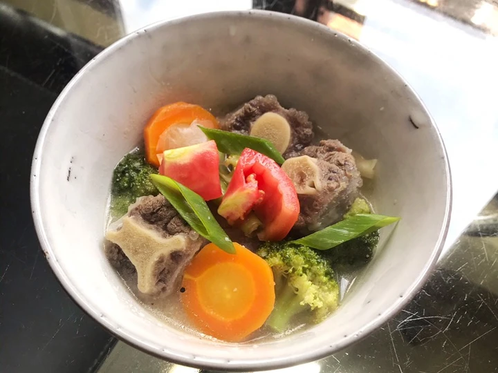 Langkah Gampang Menyiapkan Resep Sop Buntut Sapi yang Lezat Sekali