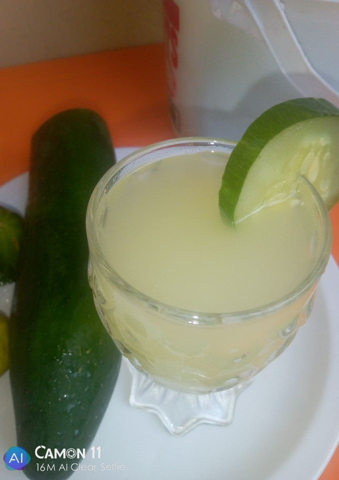 A picture of Cucumber Ginger lemonade.
