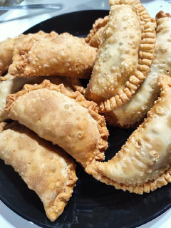 Una foto de Empanadas Fritas de Salmón Ahumado