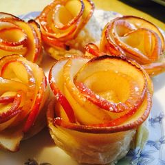 Rose Apple Pie A picture of Rose Apple Pie.