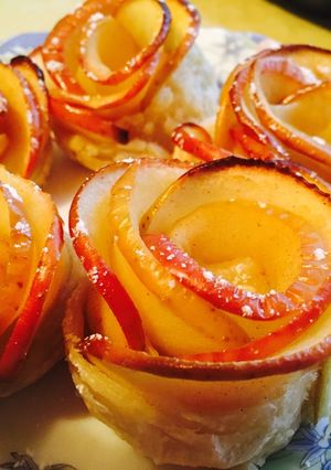 A picture of Rose Apple Pie.