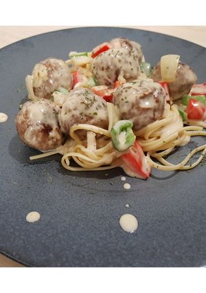 Foto resep Cheesy Meatball Cream Sauce