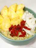 Sarapan Diet : Tropical Chia Seed Oatmeal Nanas Kelapa (199 kkal)