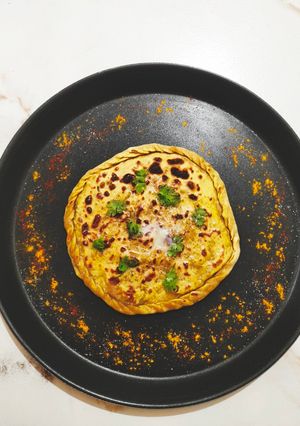 A picture of Aloo Paratha.