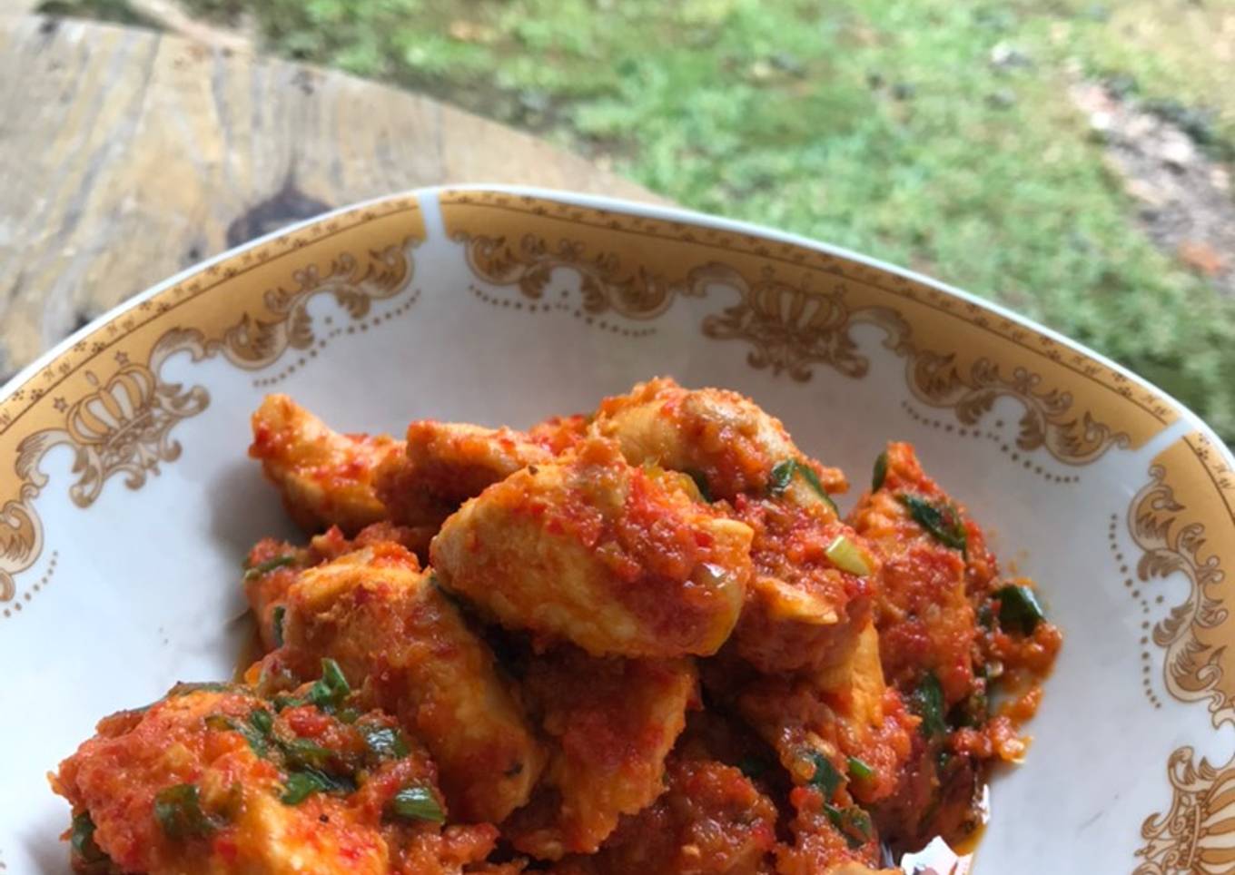 Dada Ayam Balado
