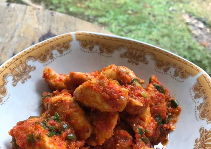 Dada Ayam Balado